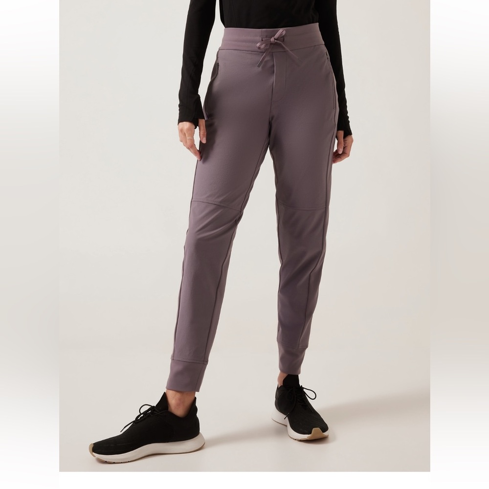 Athleta Headlands Hybrid Trek Mid Rise Jogger